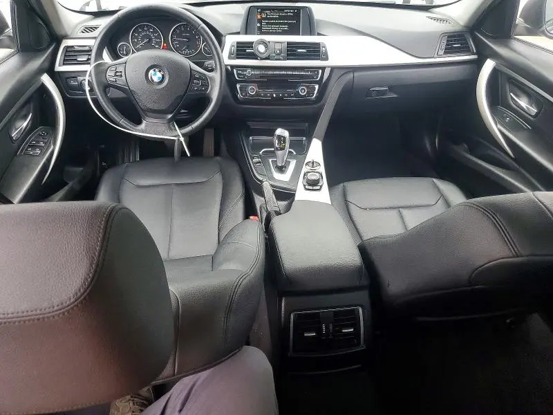 2017 BMW 320   