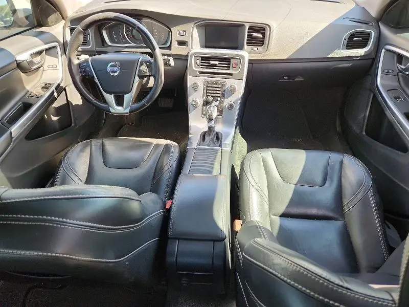2017 VOLVO S60   