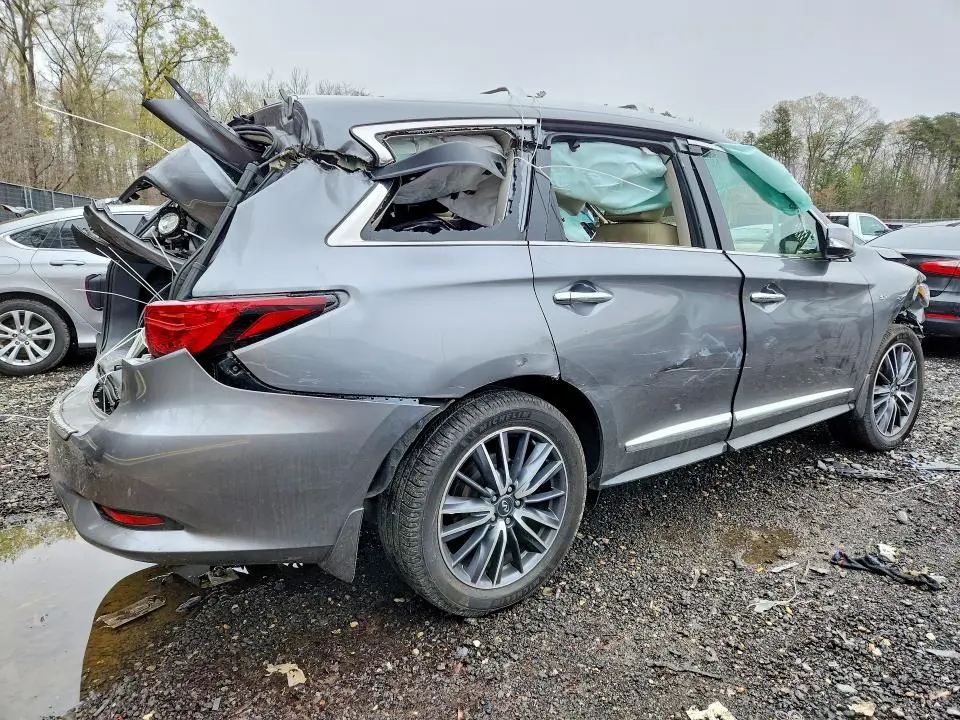 2020 INFINITI QX60 LUXE  