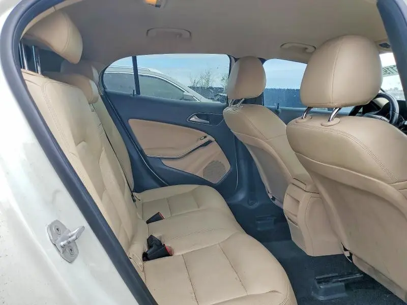 2015 MERCEDES-BENZ GLA 250 4MATIC  