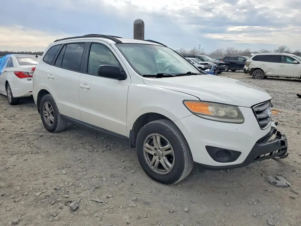 2012 HYUNDAI SANTA FE GLS  
