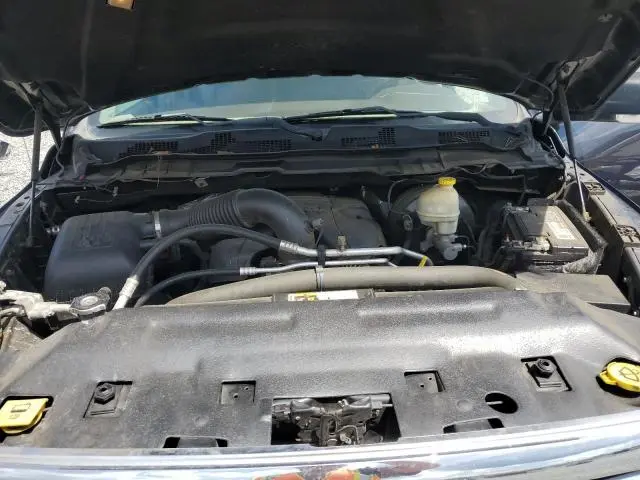 2016 RAM 1500 SLT  