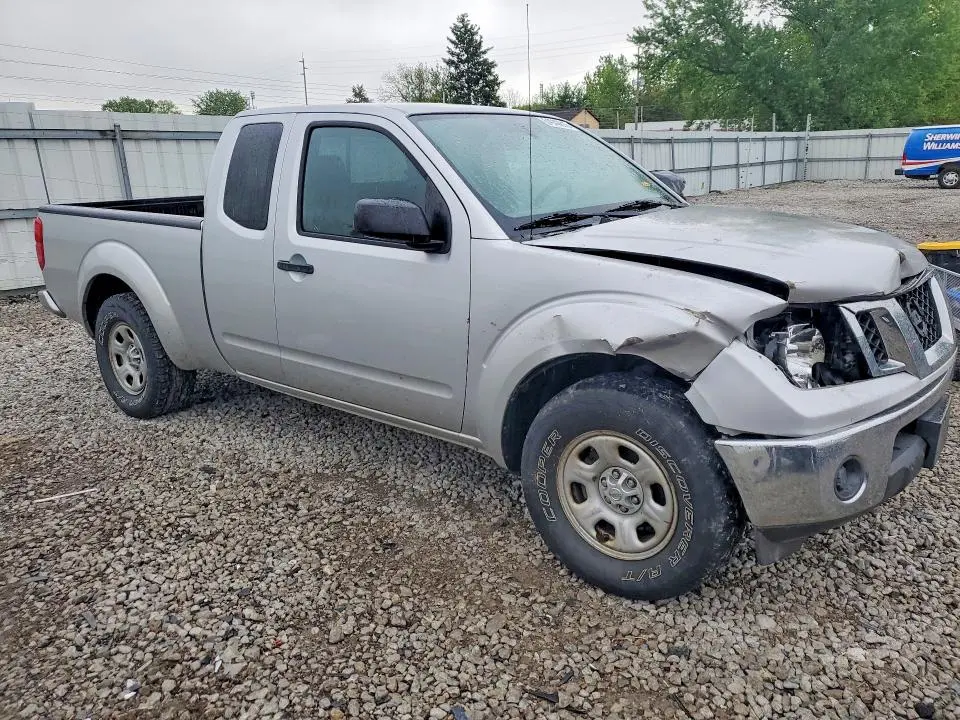 2010 NISSAN FRONTIER XE  