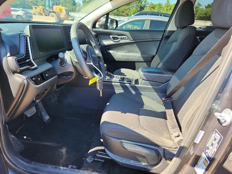 2023 KIA SPORTAGE LX  