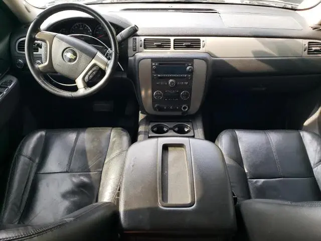 2011 CHEVROLET SUBURBAN K1500 LT  