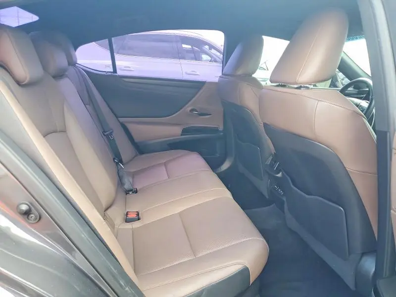 2022 LEXUS ES 300H BASE  