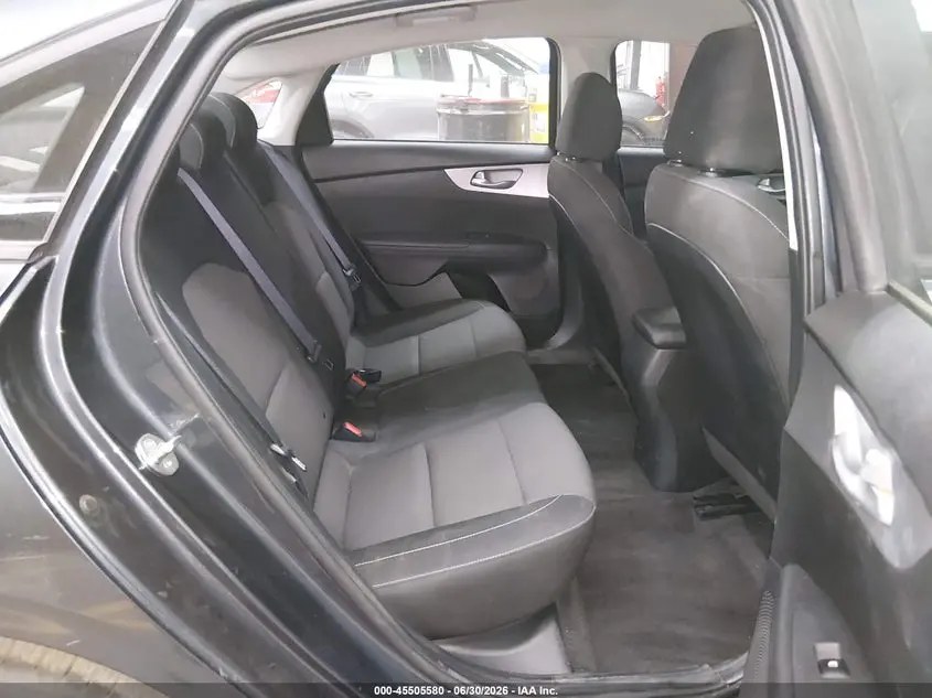 2023 KIA FORTE LXS