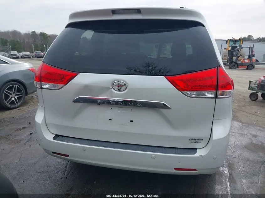 2012 TOYOTA SIENNA LIMITED 7 PASSENGER