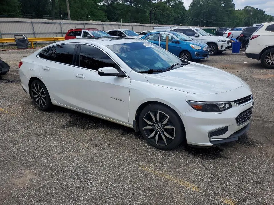 2017 CHEVROLET MALIBU LT  