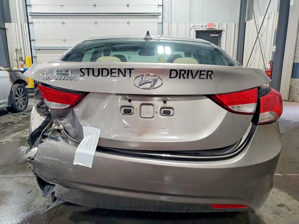 2013 HYUNDAI ELANTRA GLS  