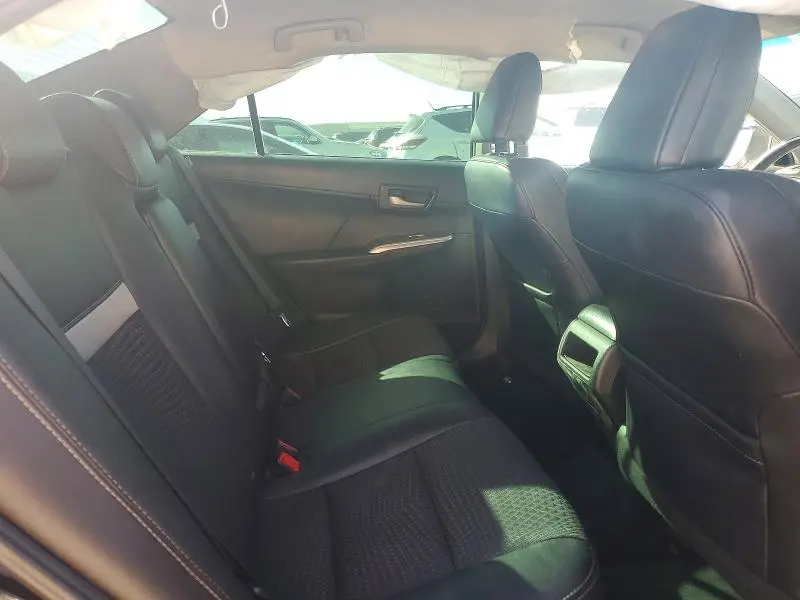 2014 TOYOTA CAMRY SE  