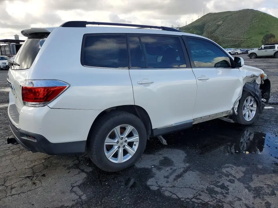 2011 TOYOTA HIGHLANDER BASE  