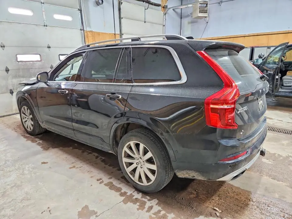 2016 VOLVO XC90 T6  