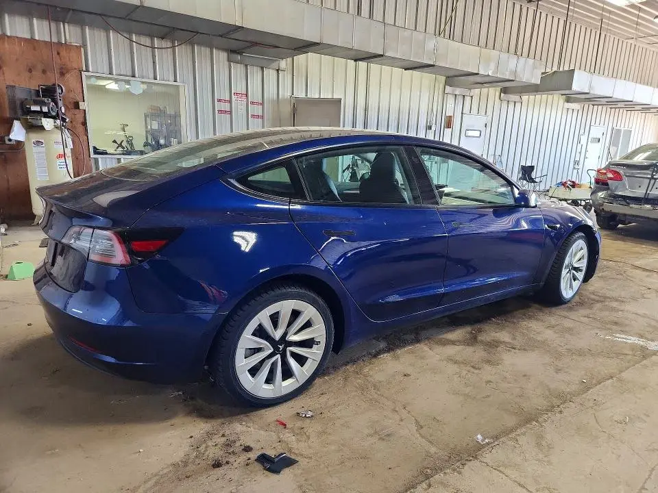 2021 TESLA MODEL 3   