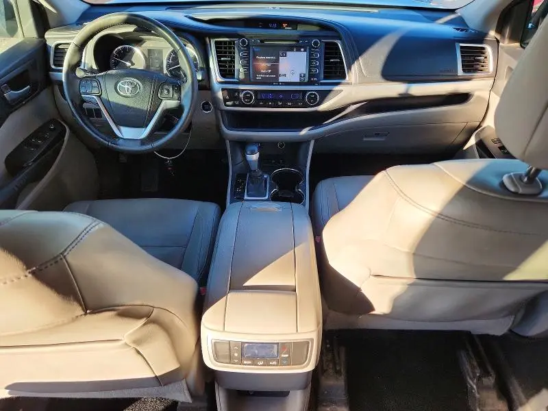 2015 TOYOTA HIGHLANDER XLE  
