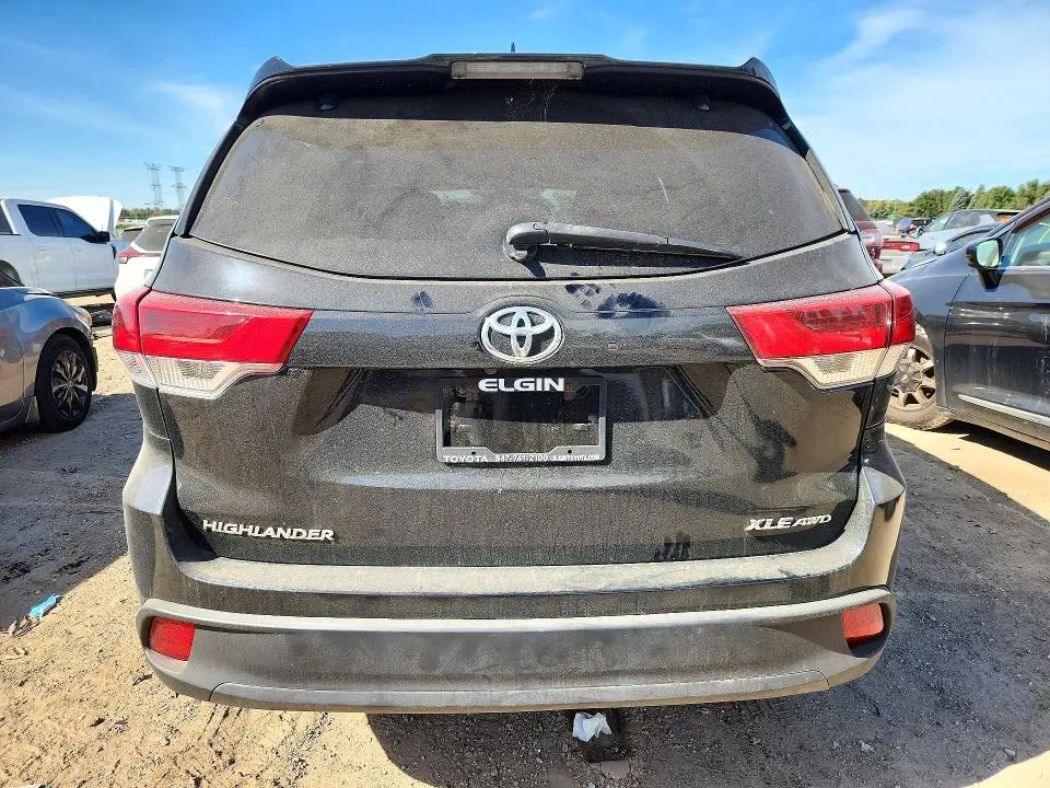 2019 TOYOTA HIGHLANDER XLE  
