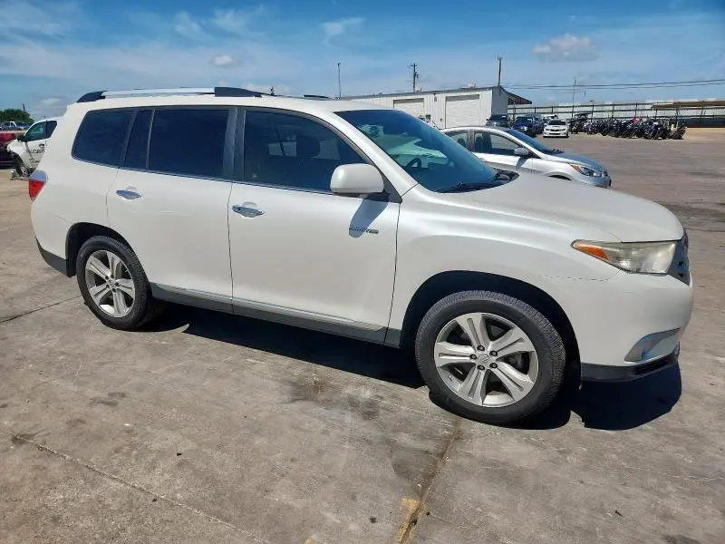 2013 TOYOTA HIGHLANDER LIMITED  