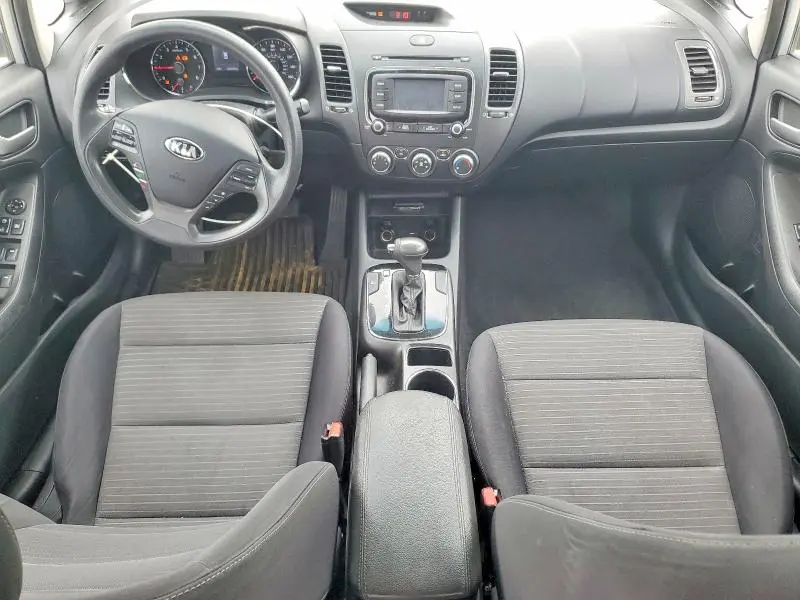 2017 KIA FORTE LX  