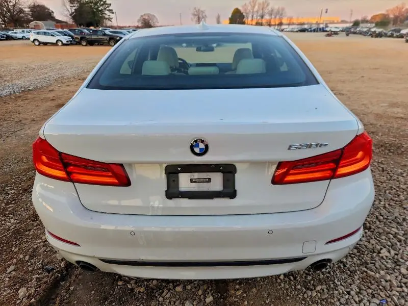 2018 BMW 530E   