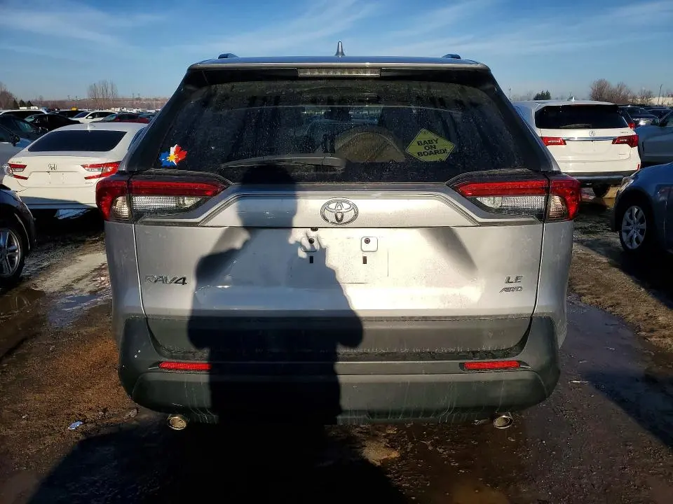 2021 TOYOTA RAV4 LE  