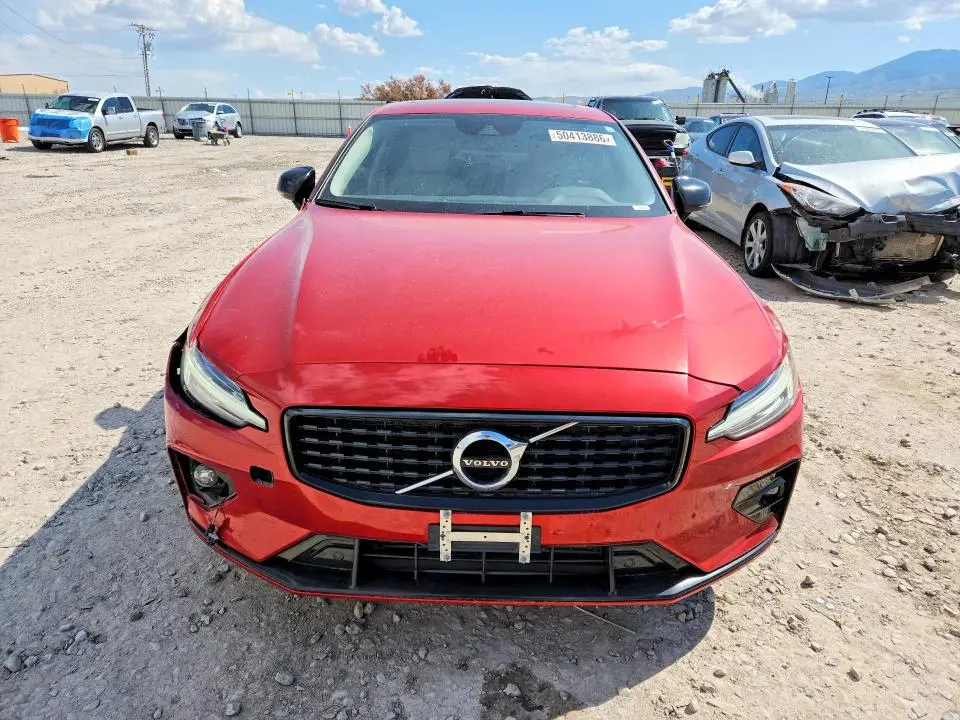 2021 VOLVO S60 T5 MOMENTUM  