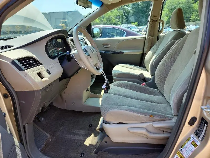2013 TOYOTA SIENNA L 7-PASSENGER  