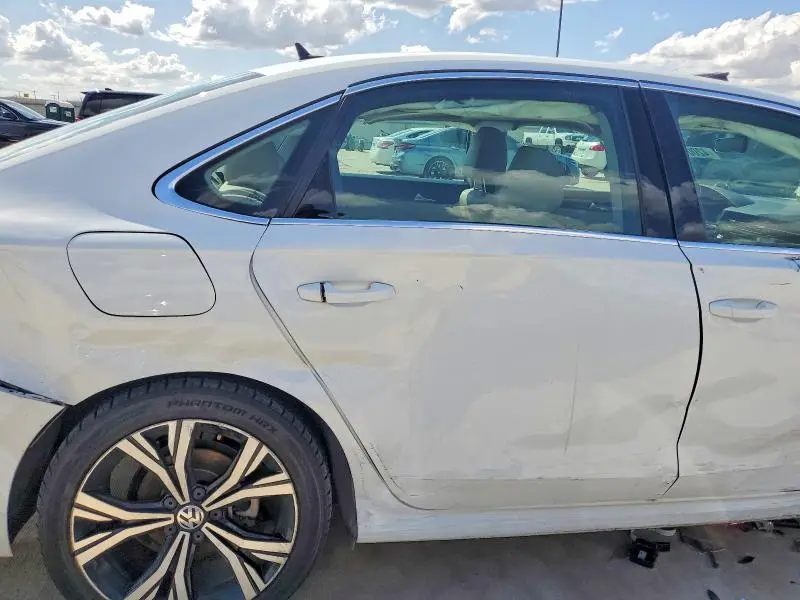 2020 VOLKSWAGEN PASSAT SEL  