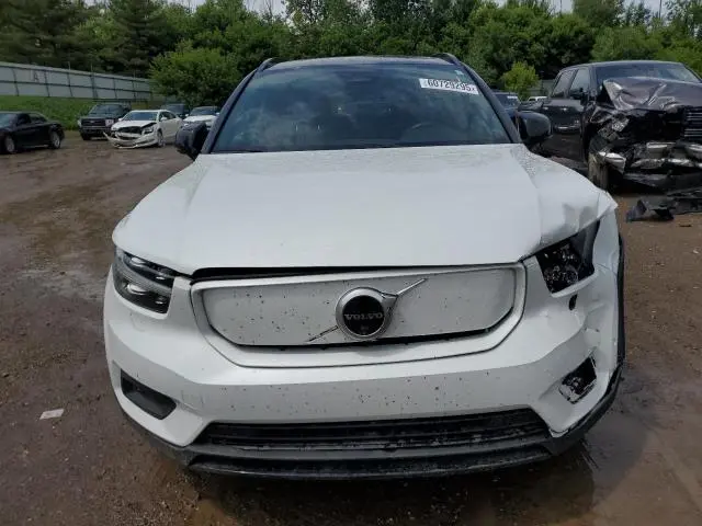 2022 VOLVO XC40 P8 RECHARGE PLUS  