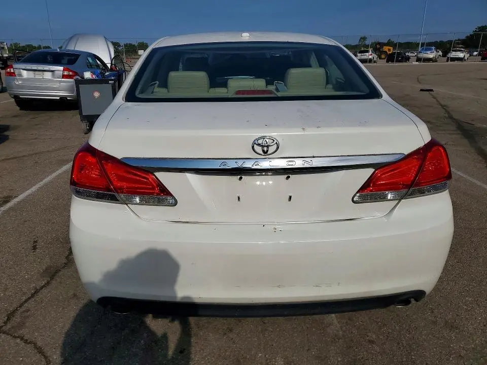 2011 TOYOTA AVALON BASE  