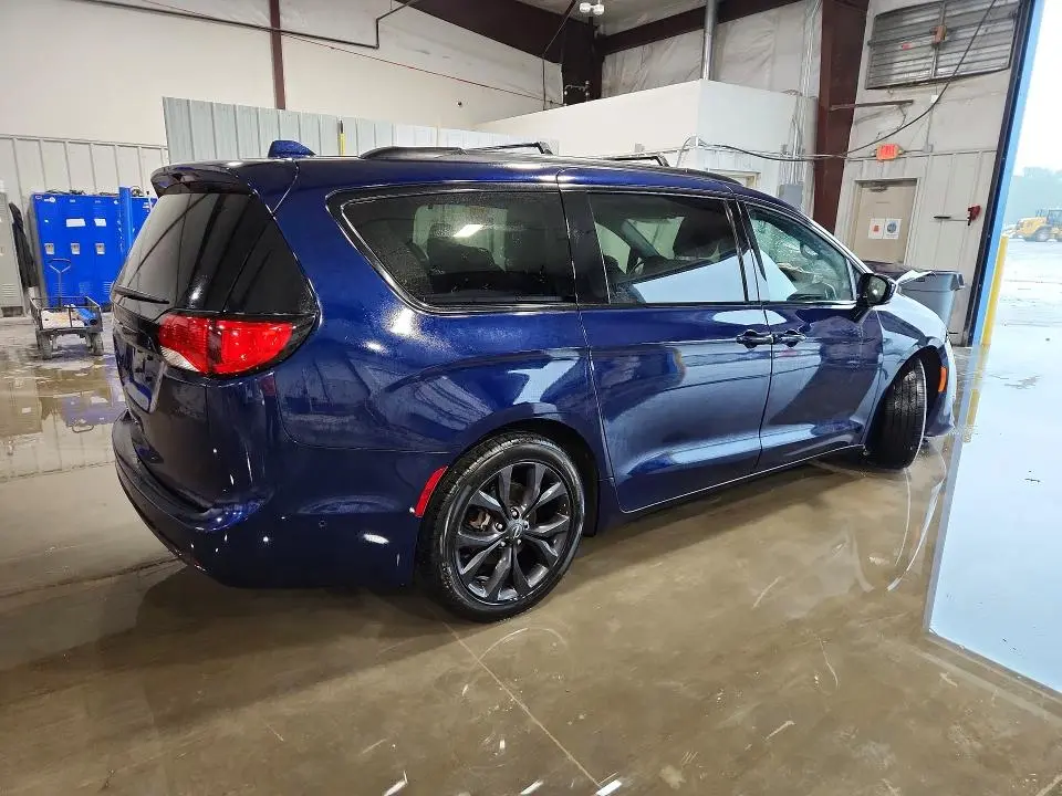 2019 CHRYSLER PACIFICA TOURING L PLUS  