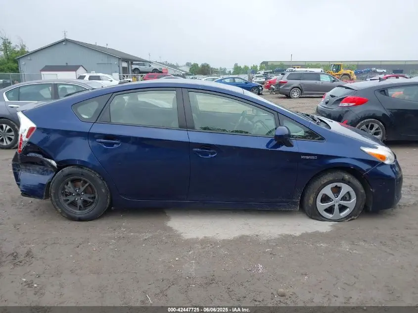 2014 TOYOTA PRIUS FOUR