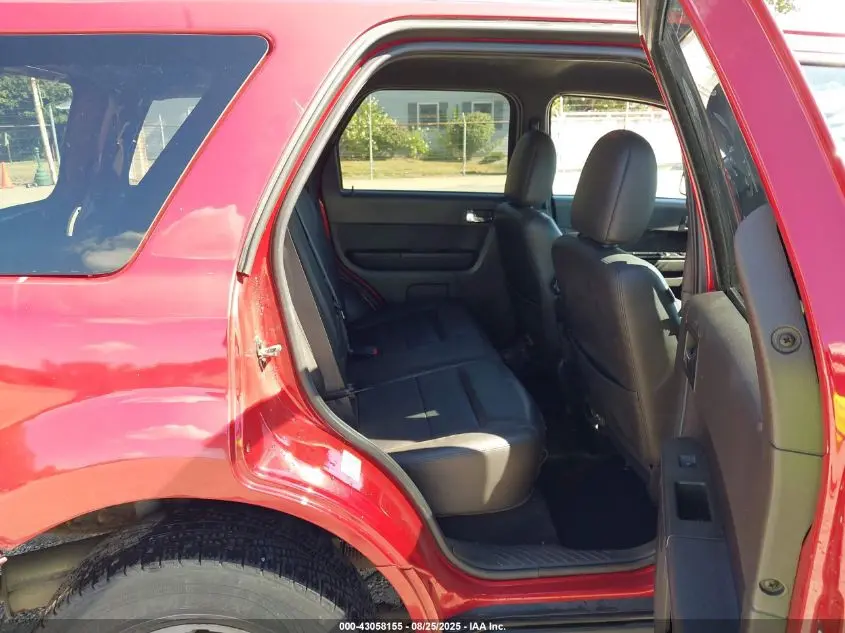 2011 FORD ESCAPE LIMITED