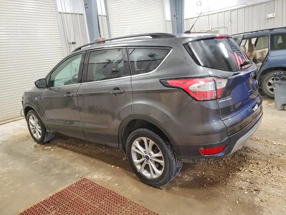 2018 FORD ESCAPE SE  
