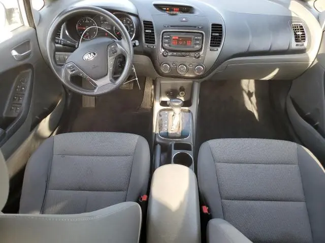 2017 KIA FORTE LX  