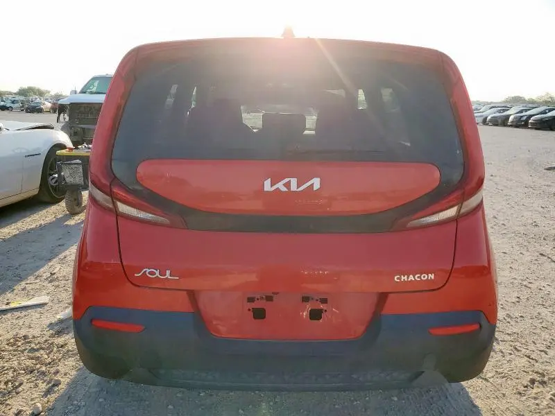 2022 KIA SOUL LX  
