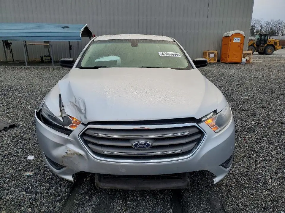2017 FORD TAURUS SE  