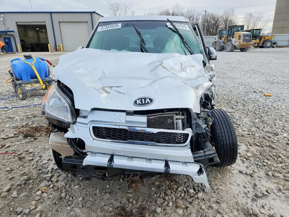2011 KIA SOUL +  