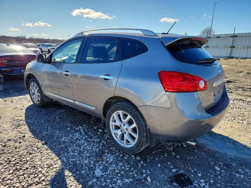 2013 NISSAN ROGUE S  