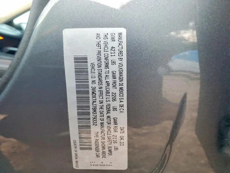 2011 VOLKSWAGEN JETTA SE  
