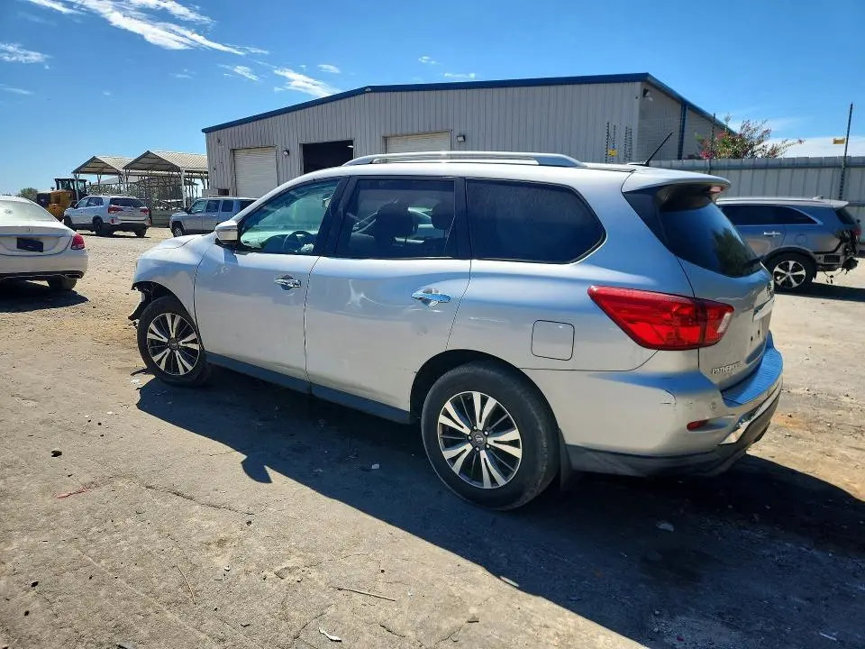 2017 NISSAN PATHFINDER SV  
