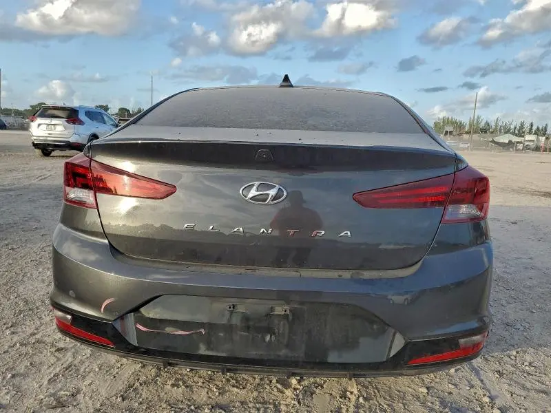 2020 HYUNDAI ELANTRA SEL  
