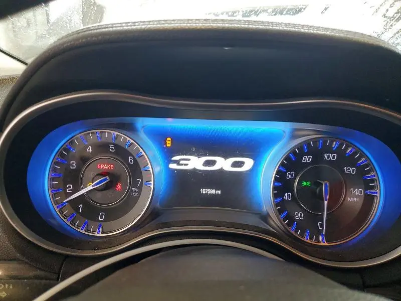 2016 CHRYSLER 300 LIMITED  