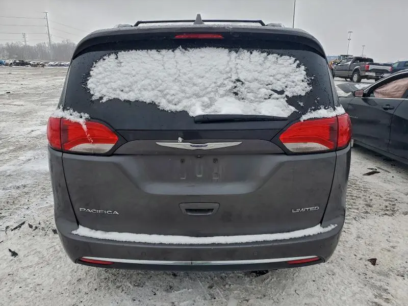 2019 CHRYSLER PACIFICA LIMITED  