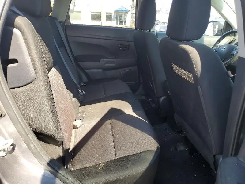 2017 MITSUBISHI RVR SE  