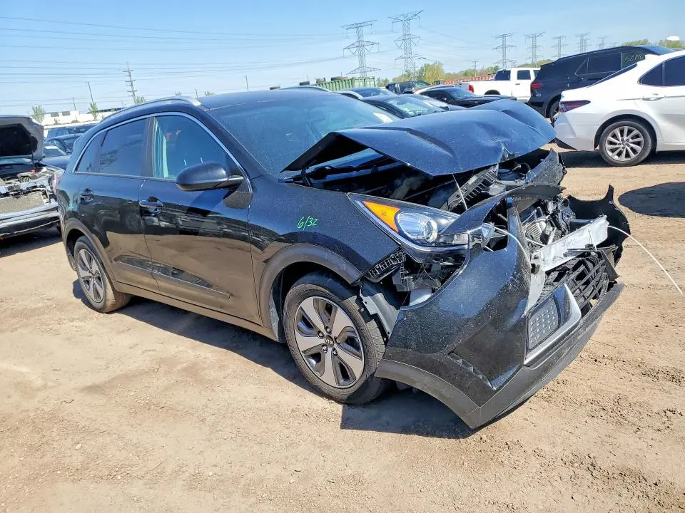 2017 KIA NIRO LX  