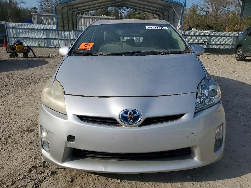 2010 TOYOTA PRIUS III  