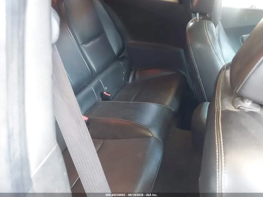 2011 CHEVROLET CAMARO 2LT