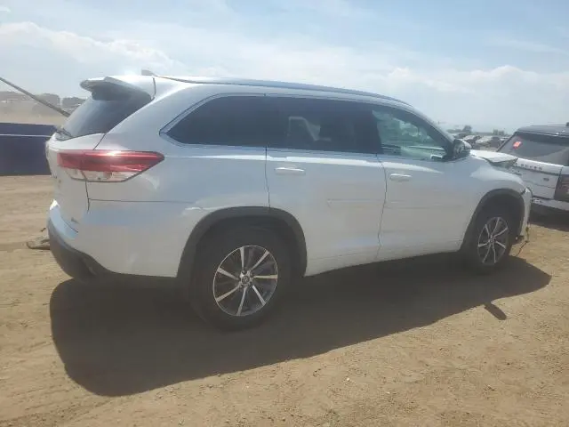 2018 TOYOTA HIGHLANDER SE  