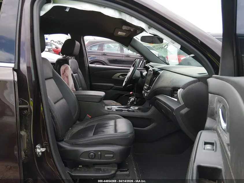 2023 CHEVROLET TRAVERSE FWD LT LEATHER