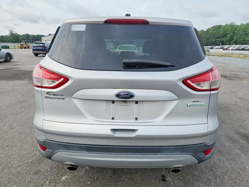 2015 FORD ESCAPE SE  